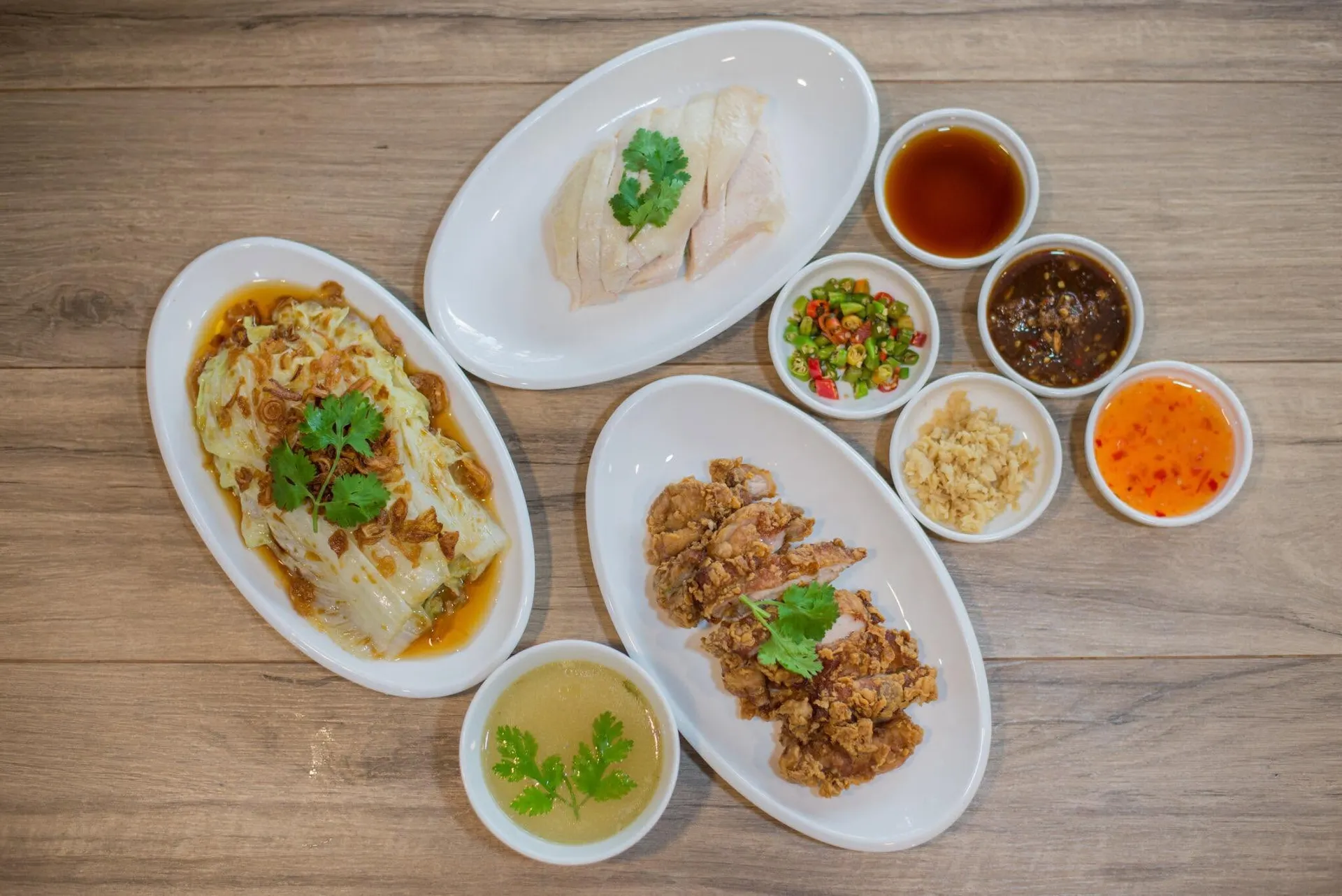 ร้านอาหารตามสั่ง อร่อยๆ มีเดลิเวอรี่บน Grab & LINE MAN ร้านอาหารตามสั่ง อร่อยๆ มีเดลิเวอรี่บน Grab & LINE MAN